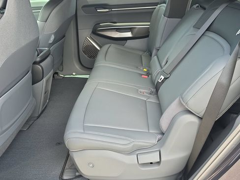 New 2026 Kia EV9 Light RWD image 18