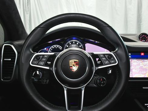 Used 2021 Porsche Cayenne GTS w/ Premium Package Plus AWD/4WD image 33
