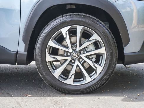 Used 2023 Toyota Corolla Cross XLE FWD image 9