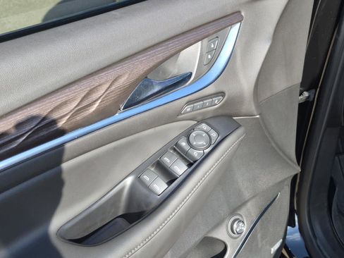 Used 2023 Buick Enclave Avenir w/ Avenir Technology Package image 14