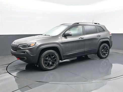 Used 2021 Jeep Cherokee Trailhawk w/ Comfort & Convenience Group image 2