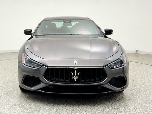 Used 2023 Maserati Ghibli Modena RWD image 2