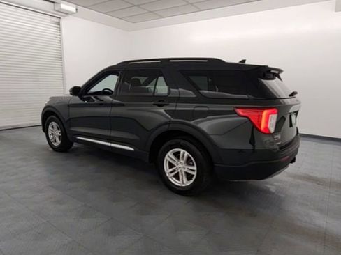 Used 2023 Ford Explorer XLT w/ Equipment Group 202A image 6