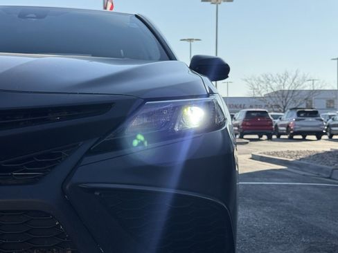 Used 2021 Toyota Camry SE image 31