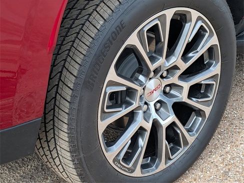 New 2026 GMC Yukon Denali w/ Advanced Technology Package image 5