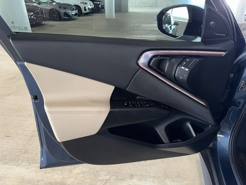 Certified 2025 BMW X3 xDrive30i w/ Premium Package image 17