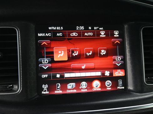 Used 2015 Dodge Charger SXT image 12