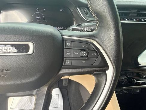 Used 2022 Jeep Grand Cherokee L Limited AWD/4WD image 17
