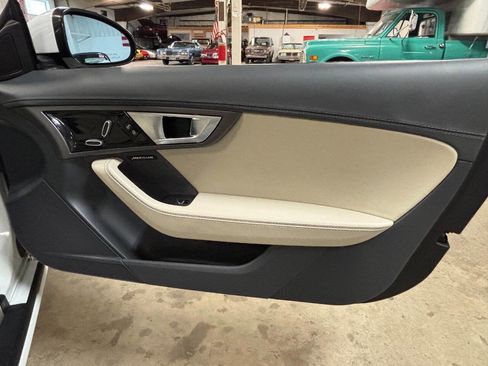 Used 2014 Jaguar F-TYPE Convertible RWD image 39