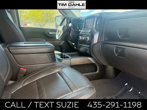 Used 2022 GMC Sierra 3500 Denali w/ Denali Ultimate Package AWD/4WD image 15