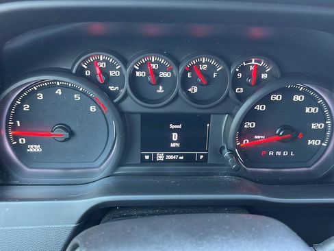 Used 2022 Chevrolet Silverado 2500 Custom w/ Custom Value Package AWD/4WD image 9