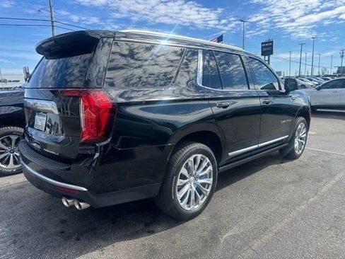 Used 2024 GMC Yukon Denali w/ Advanced Technology Package image 11