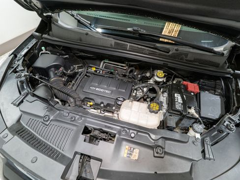 Used 2019 Chevrolet Trax LT w/ LT Convenience Package image 30