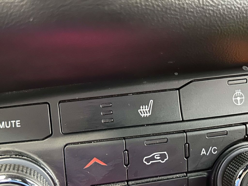 Used 2025 Dodge Durango GT AWD/4WD image 24