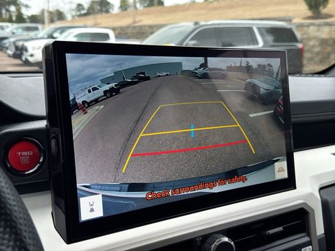 Used 2024 Toyota Tacoma TRD Off-Road image 20