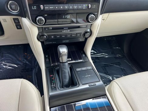Certified 2023 Lexus GX 460 Premium w/ Premium Plus Package AWD/4WD image 32