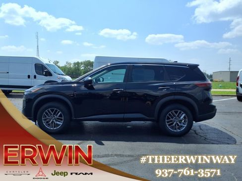 Used 2024 Nissan Rogue S image 12