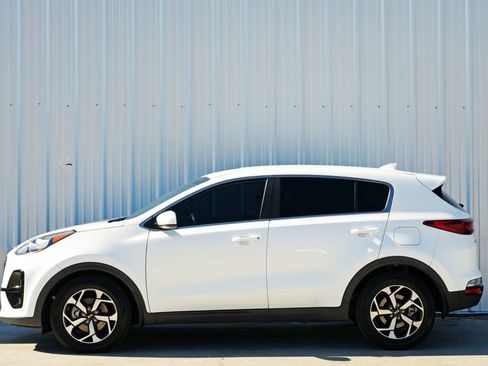 Used 2021 Kia Sportage LX image 41