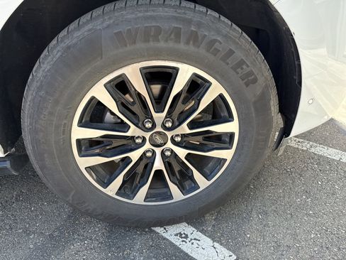 Used 2025 Ford Expedition Max Platinum image 20