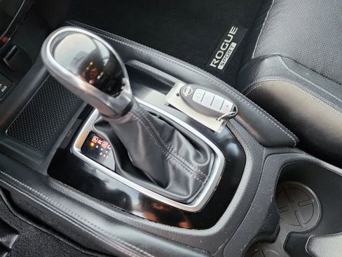 Used 2017 Nissan Rogue Sport SL image 18