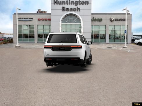 New 2026 Jeep Grand Wagoneer L Limited w/ Premium Group II image 14