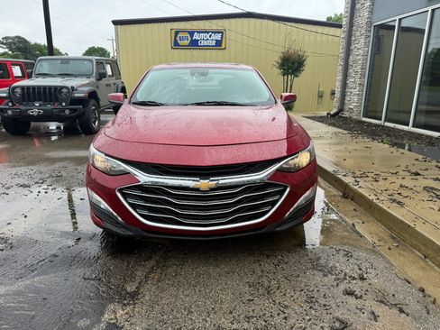 Used 2024 Chevrolet Malibu LT FWD image 3