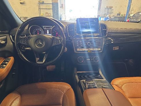Used 2019 Mercedes-Benz GLS 450 4MATIC image 4