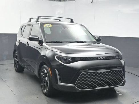 Used 2025 Kia Soul EX FWD image 2