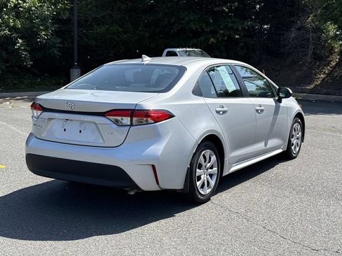 Used 2026 Toyota Corolla LE FWD image 2