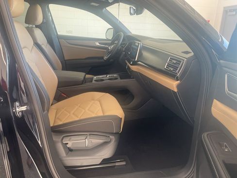 New 2026 Volkswagen Atlas Cross Sport SE AWD/4WD image 38