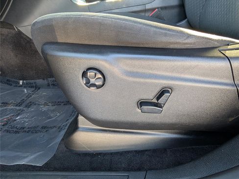 Used 2018 Jeep Grand Cherokee Laredo image 19