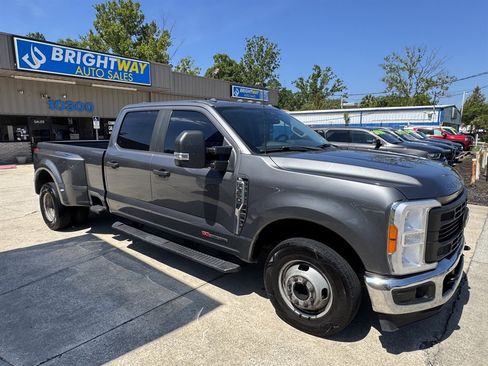 Used 2023 Ford F350 XL RWD image 4