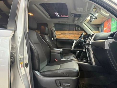Used 2018 Toyota 4Runner SR5 Premium AWD/4WD image 36