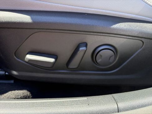 Used 2023 Hyundai Elantra Limited w/ Cargo Package FWD image 15