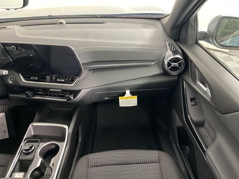New 2026 Chevrolet Equinox LT w/ Midnight Edition FWD image 13