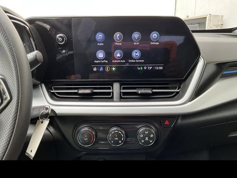 Used 2026 Chevrolet Trax LS FWD image 5