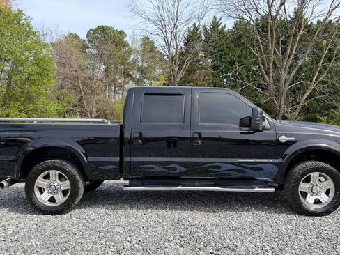 Used 2007 Ford F250 Harley-Davidson image 10