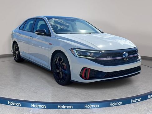 Used 2024 Volkswagen Jetta GLI Autobahn FWD image 4