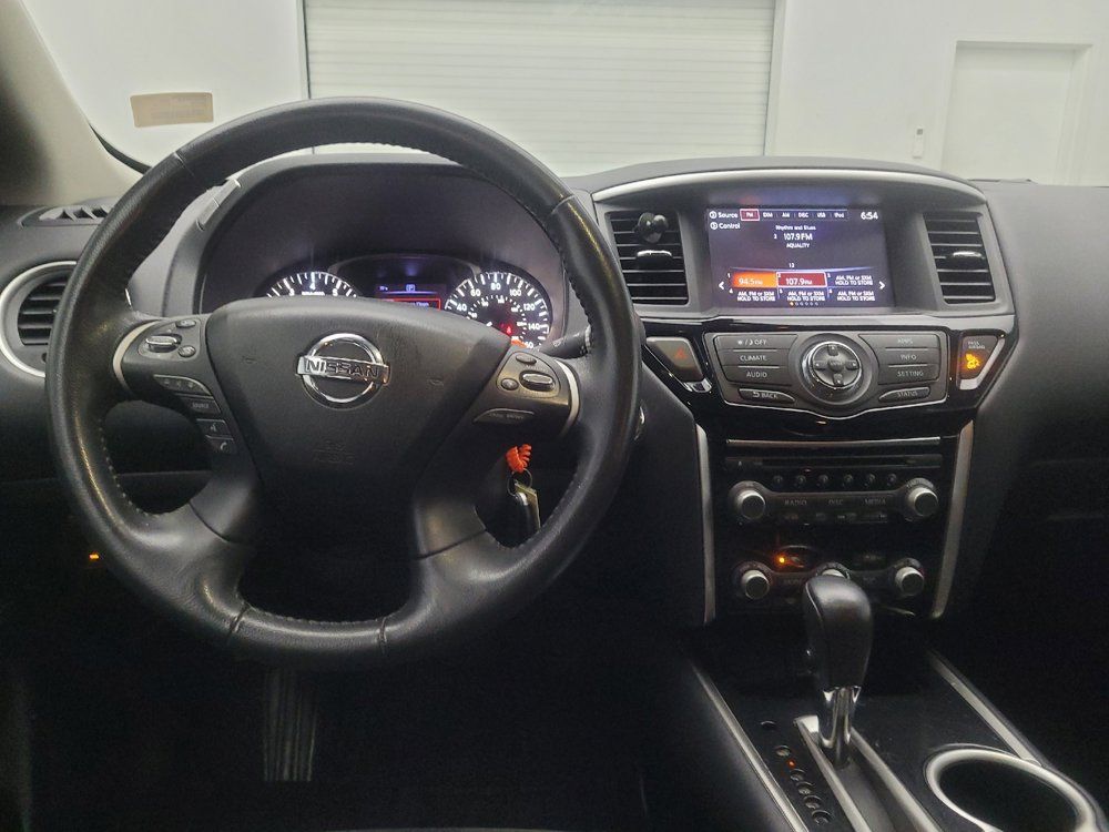 Used 2020 Nissan Pathfinder SV FWD image 22