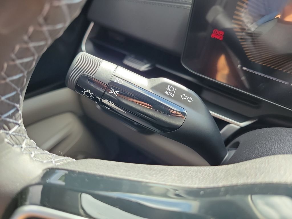 New 2026 Kia Carnival FWD image 27