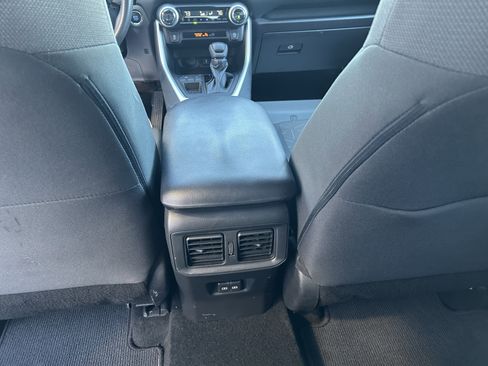 Certified 2022 Toyota RAV4 XLE image 22