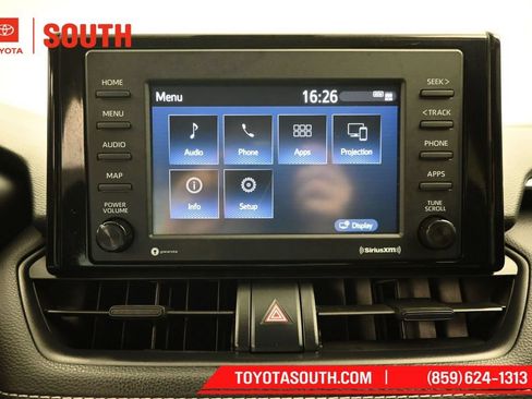 Used 2021 Toyota RAV4 LE AWD/4WD image 14