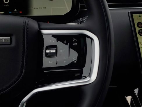 New 2026 Land Rover Range Rover Sport SE image 18