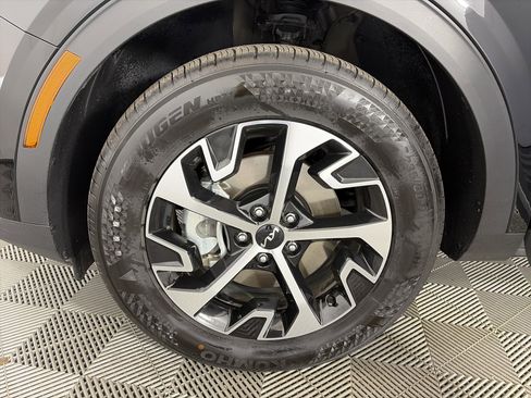 Certified 2025 Kia Sportage EX w/ Premium Package AWD/4WD image 13