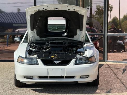 Used 2004 Ford Mustang Mach 1 RWD image 28