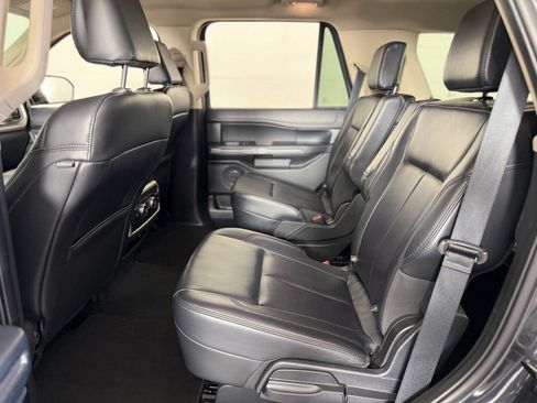 Used 2024 Ford Expedition XLT AWD/4WD image 29