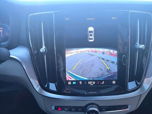 Used 2023 Volvo S60 T8 Core image 13