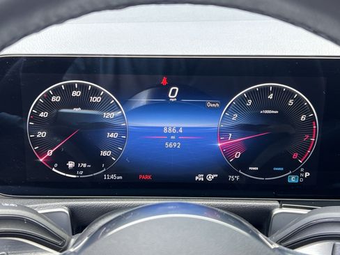 Used 2026 Mercedes-Benz GLB 250 4MATIC image 22