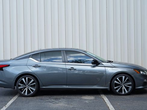 Used 2021 Nissan Altima 2.5 SR w/ SR Premium Package FWD image 47