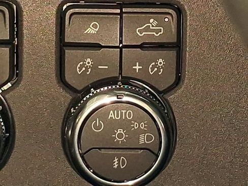 Used 2024 GMC Sierra 1500 SLT w/ X31 Off-Road Package AWD/4WD image 33